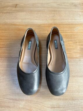 ECCO Women's Leather Ballet Flats in Bronze - 37 (6.5)